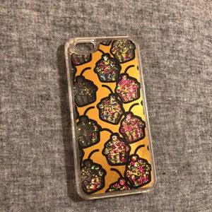 Betsey Johnson iPhone cupcakes case